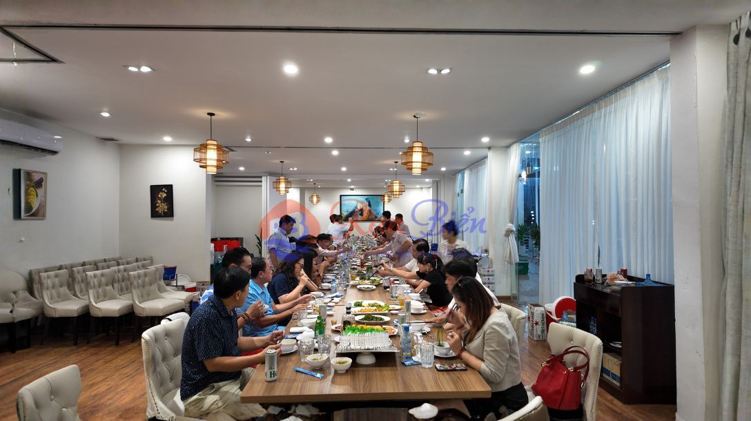 Tiệc Tất Niên Tại Nhà Hàng Hải Sản Rạn Biển Trung Tâm