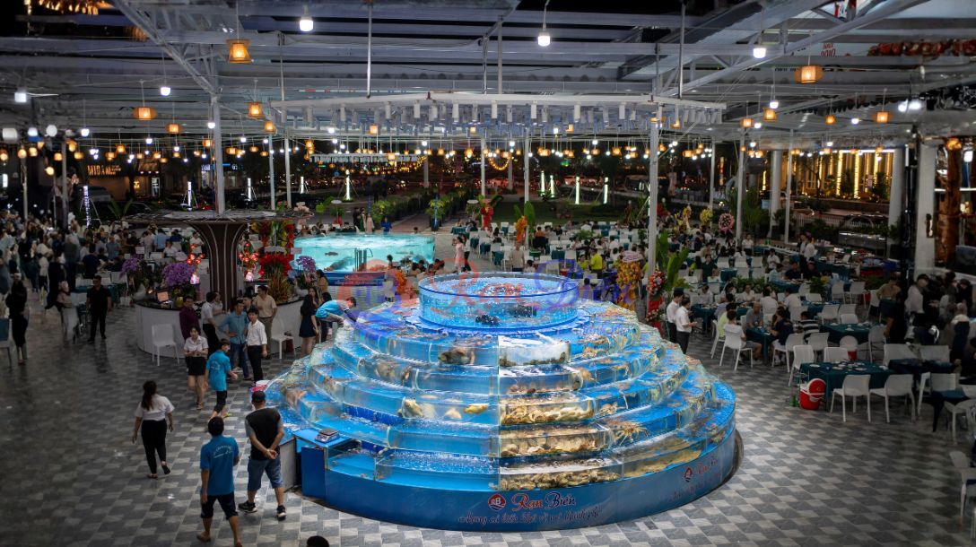 Sân Vướn Rạn Biển Trung Tâm